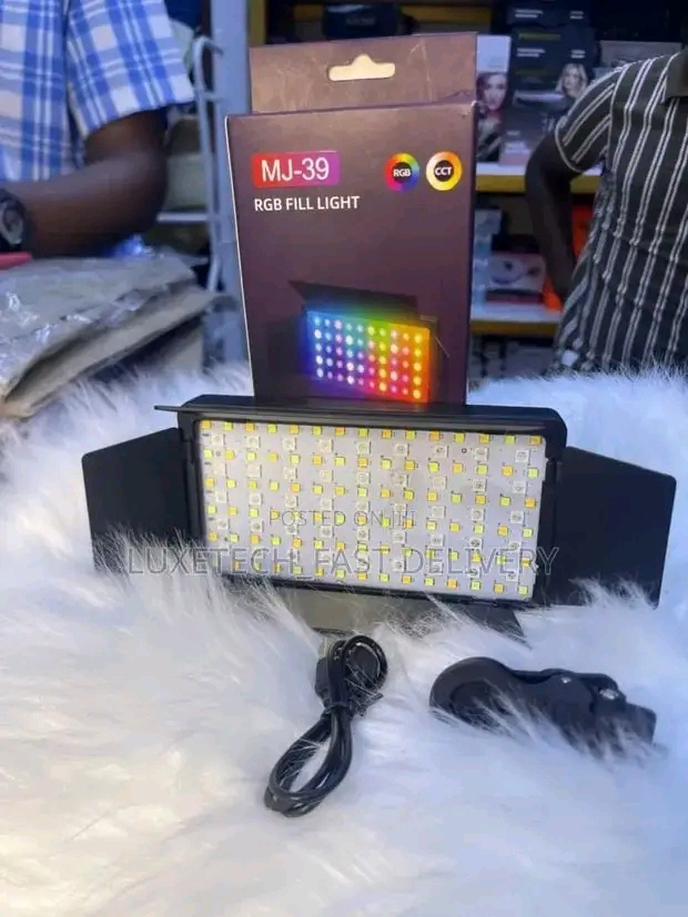 MJ-39 RGB FILL LIGHT